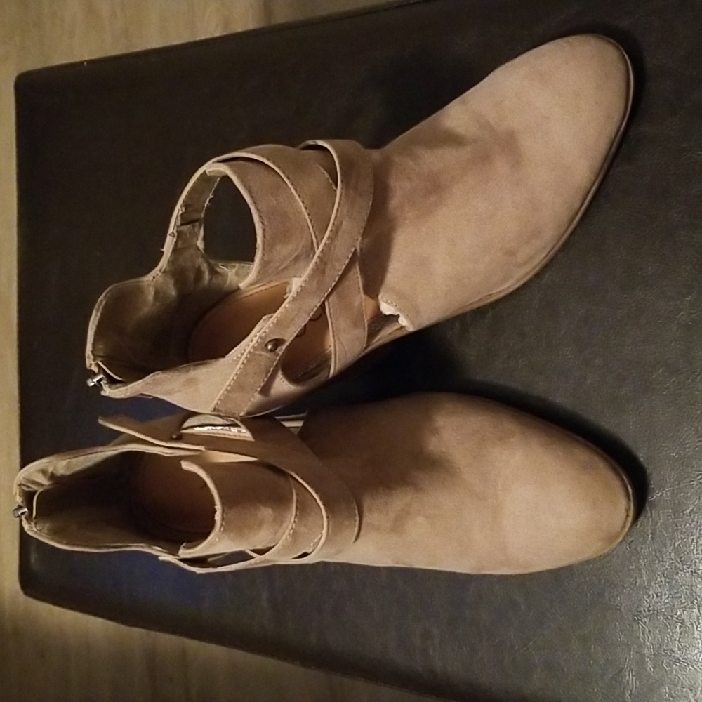 Tan boots - Picture 8 of 8